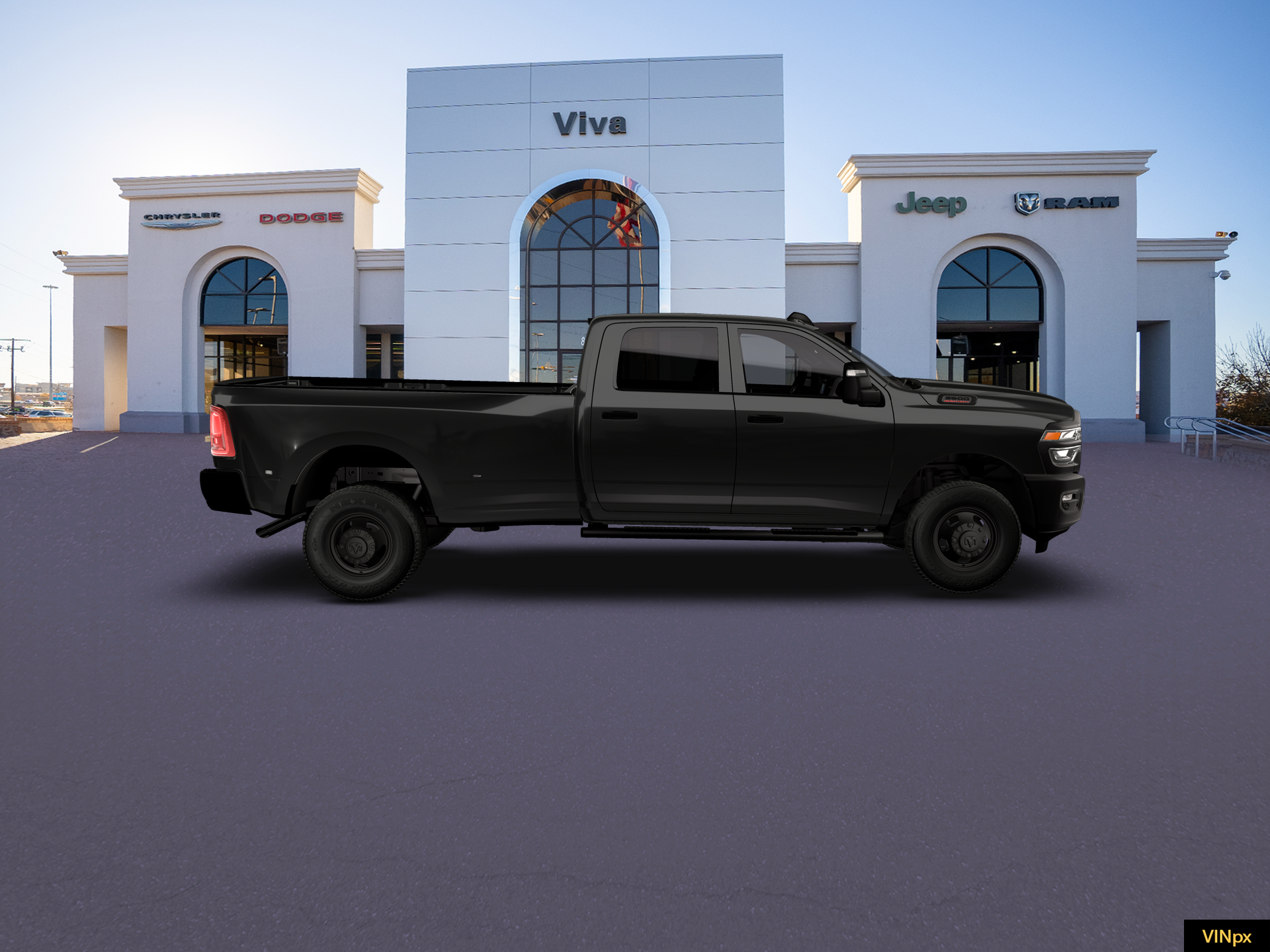 New 2026 Diamond Black Crystal Pearl-Coat Exterior Paint RAM Tradesman image 9