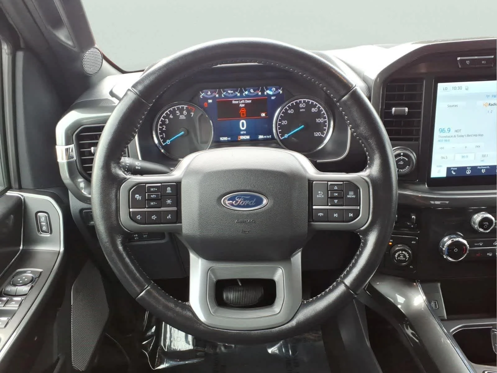 Used 2022 Oxford White Ford XLT image 18