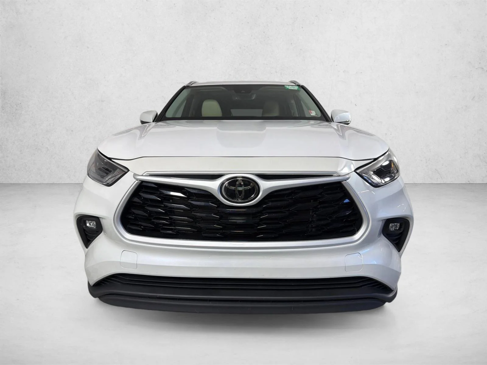 Used 2025 Gray Toyota LE image 9