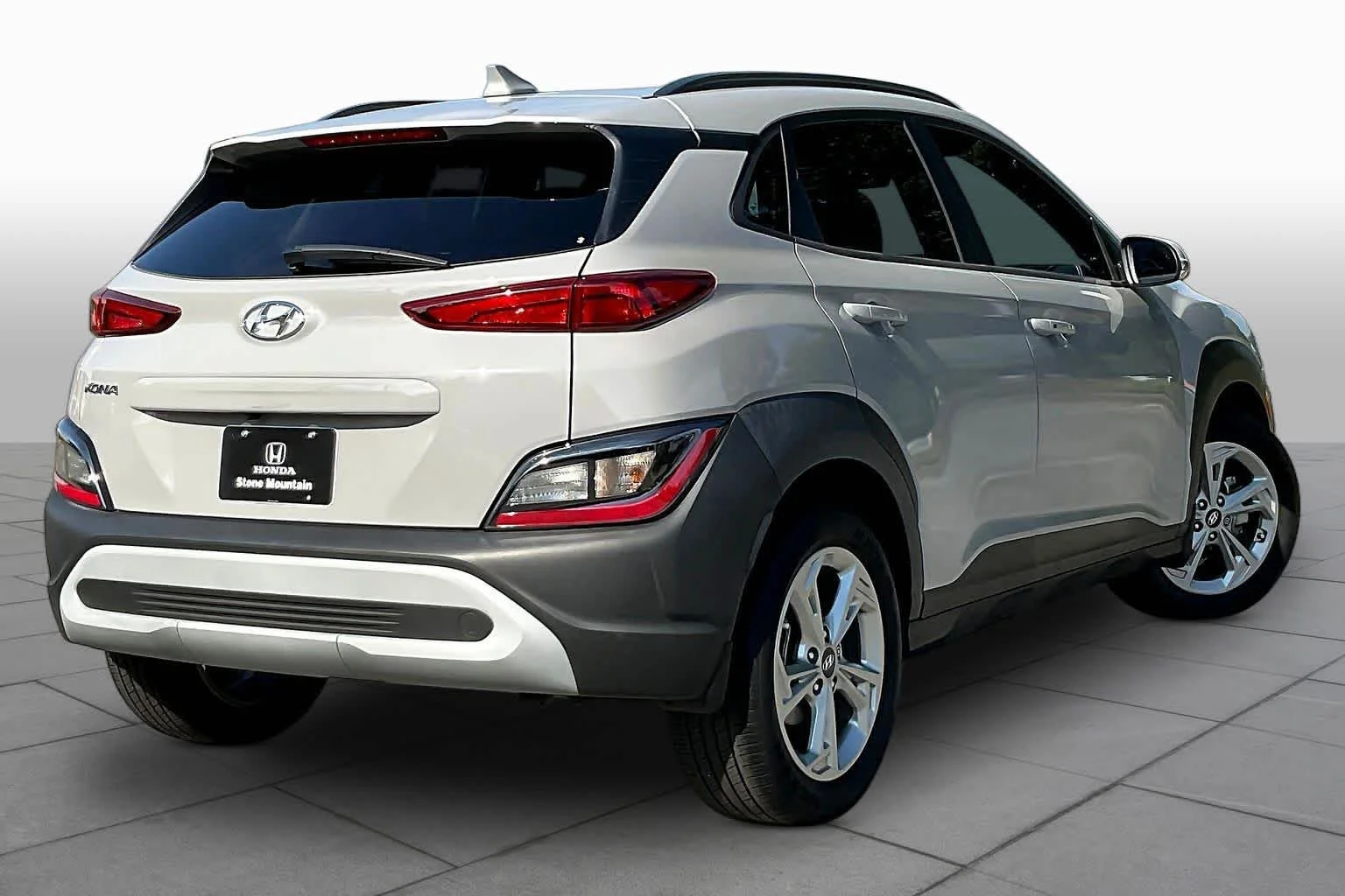 Used 2023 Cyber Silver Hyundai SEL image 25
