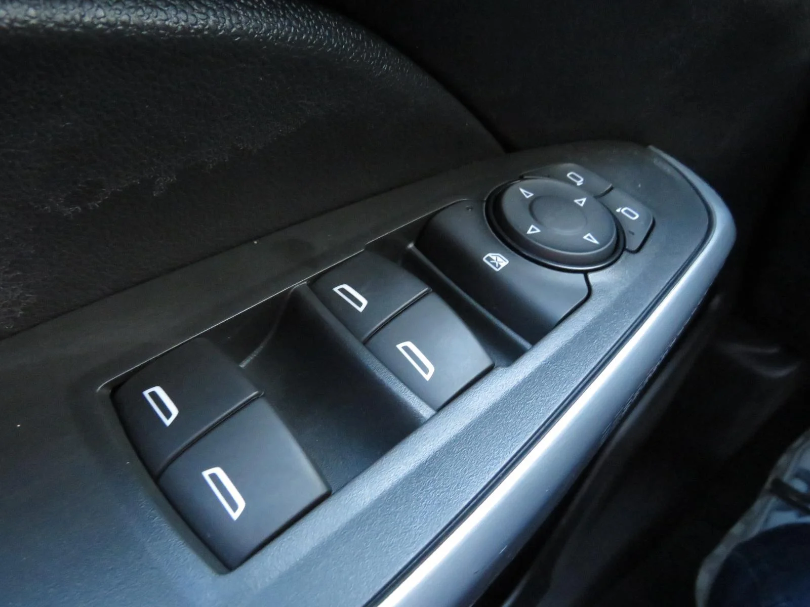 Used 2024 Fountain Blue Chevrolet 1RS image 34