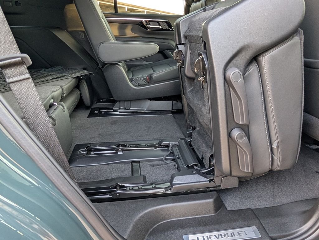 Used 2026 Gray Chevrolet Z71 image 27