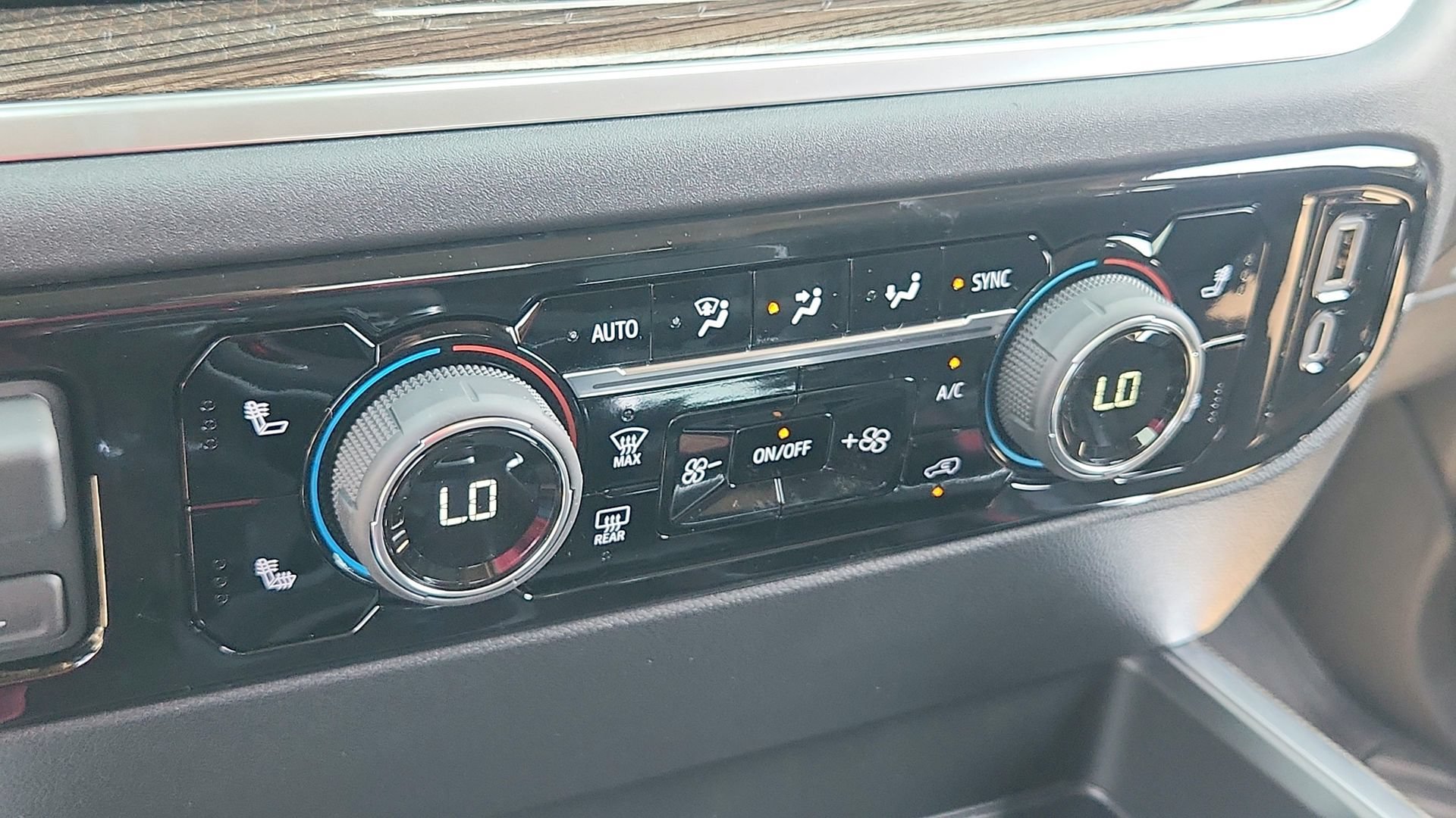 2026 Chevrolet Silverado 1500 LT - Photo 16