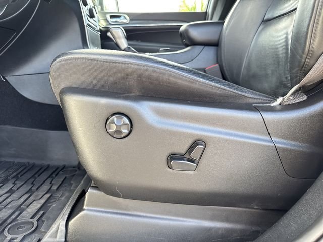 Used 2020 White Jeep Limited image 10