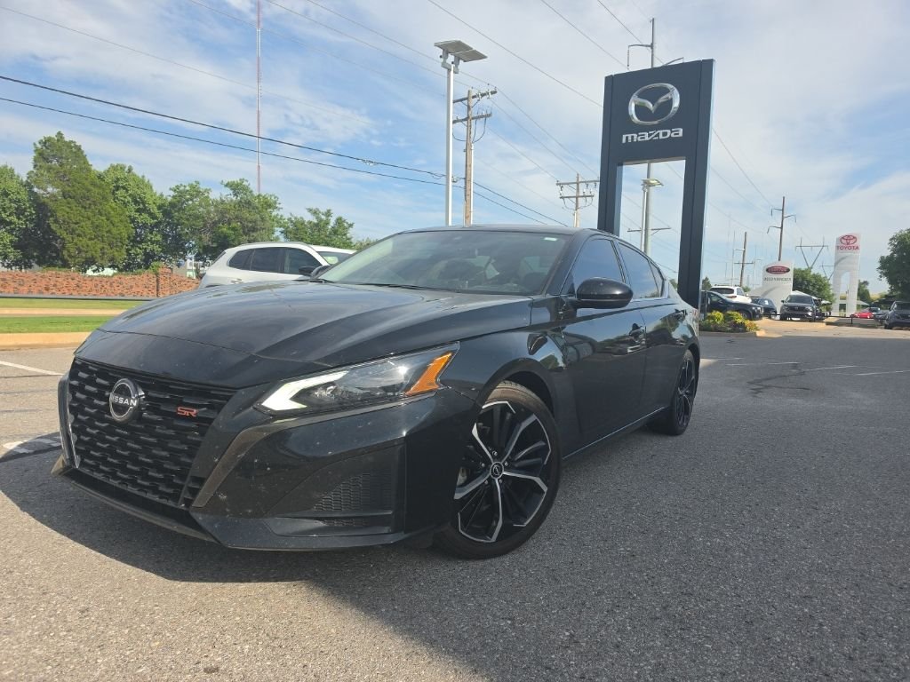 Used 2023 Black Nissan 2.5 SR image 1