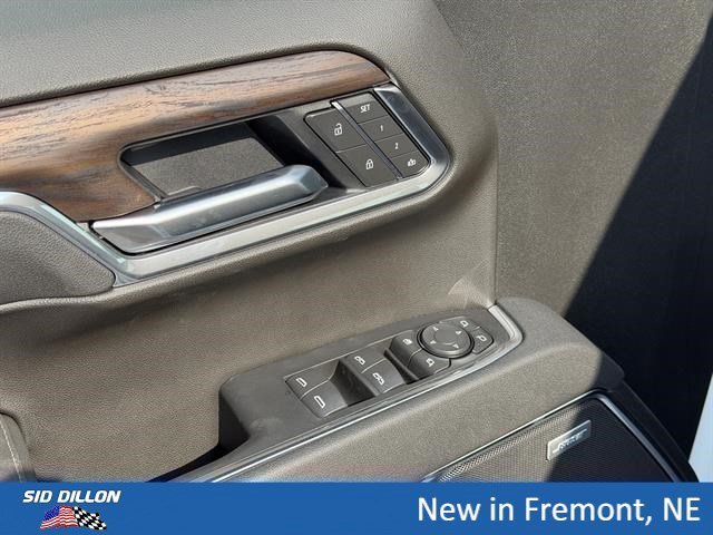 2026 GMC Sierra 1500 SLT - Photo 13