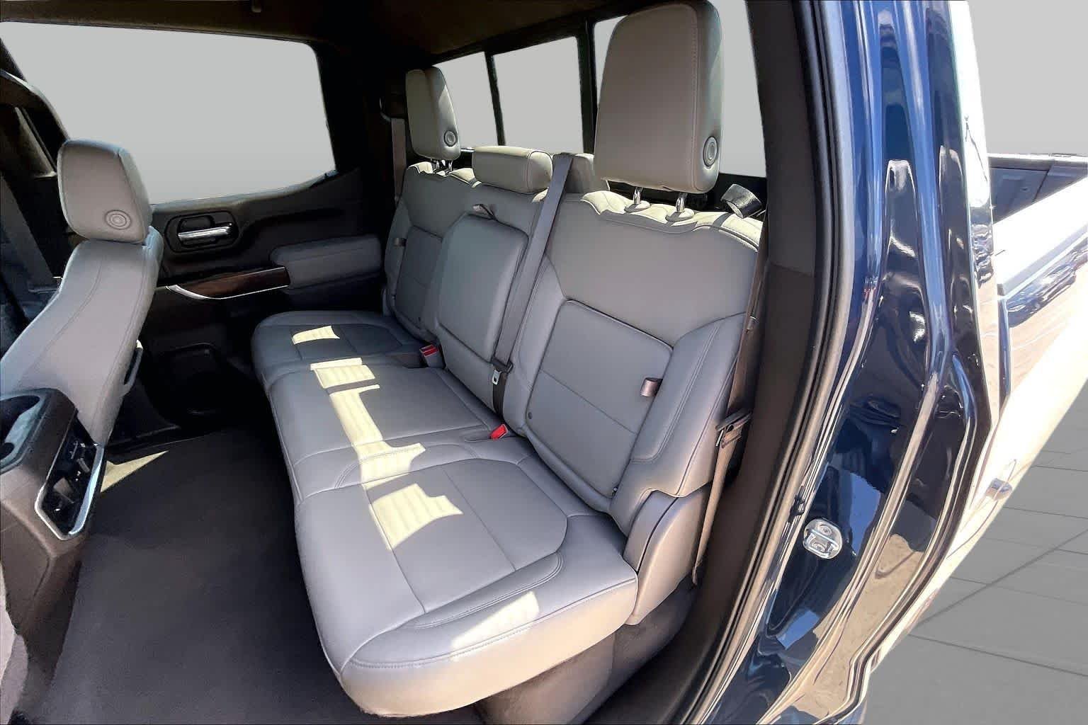 Used 2019 Pacific Blue Metallic GMC SLT image 19
