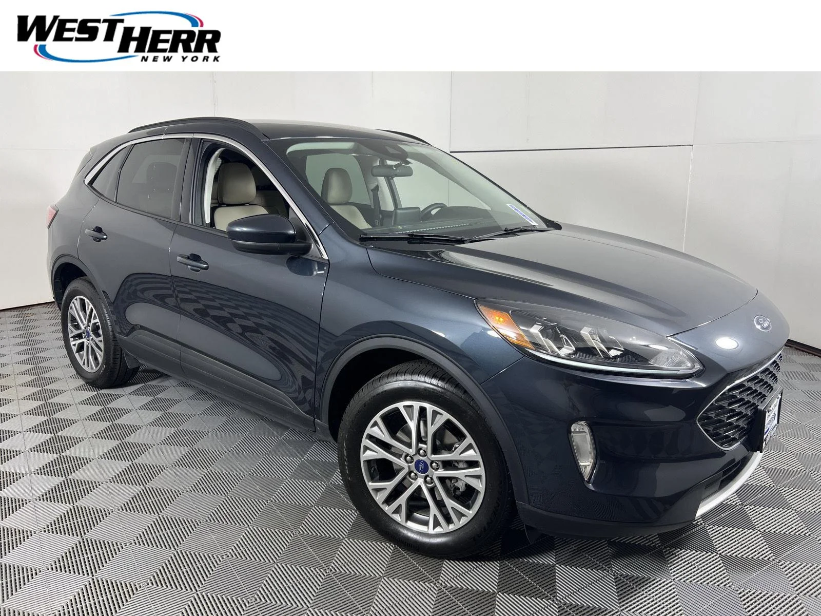Used 2022 Stone Blue Ford SEL image 1