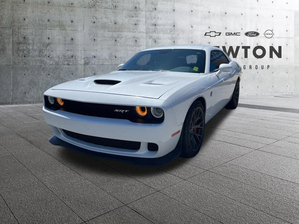 2016 Dodge Challenger SRT Hellcat's photo
