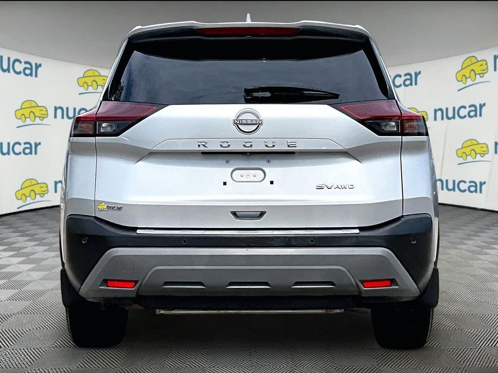 Used 2023 Silver Nissan SV image 5