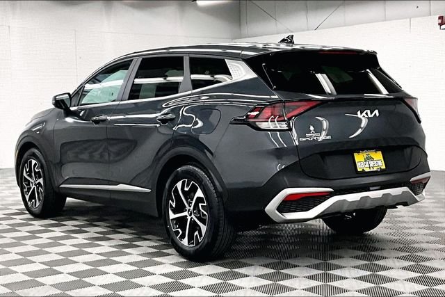 2024 Kia Sportage EX - Photo 2
