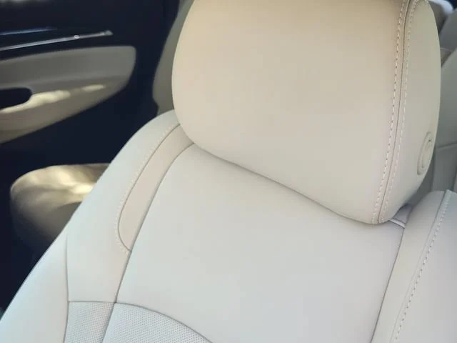 Used 2023 White Frost Tricoat Buick Premium image 16