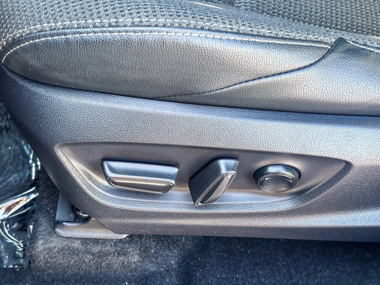 Certified Used 2025 Elemental Silver Metallic Toyota XLE image 22