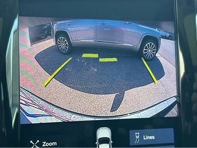 Used 2020 Black Volvo Momentum image 26
