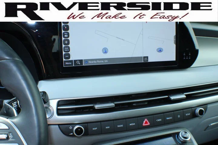 Used 2025 Moonlight Cloud Hyundai SEL Premium 7P image 13