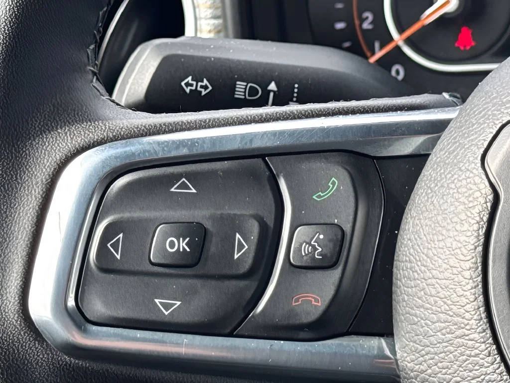 Used 2026 Gray Jeep Sahara image 15