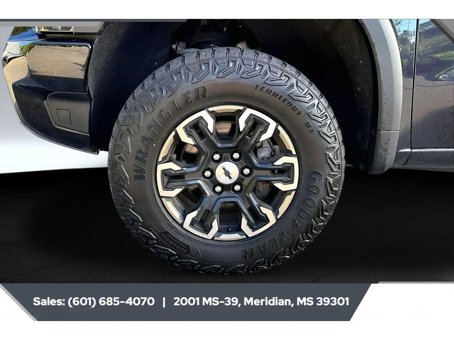 Used 2023 DARK ASH METALLIC Chevrolet ZR2 image 7