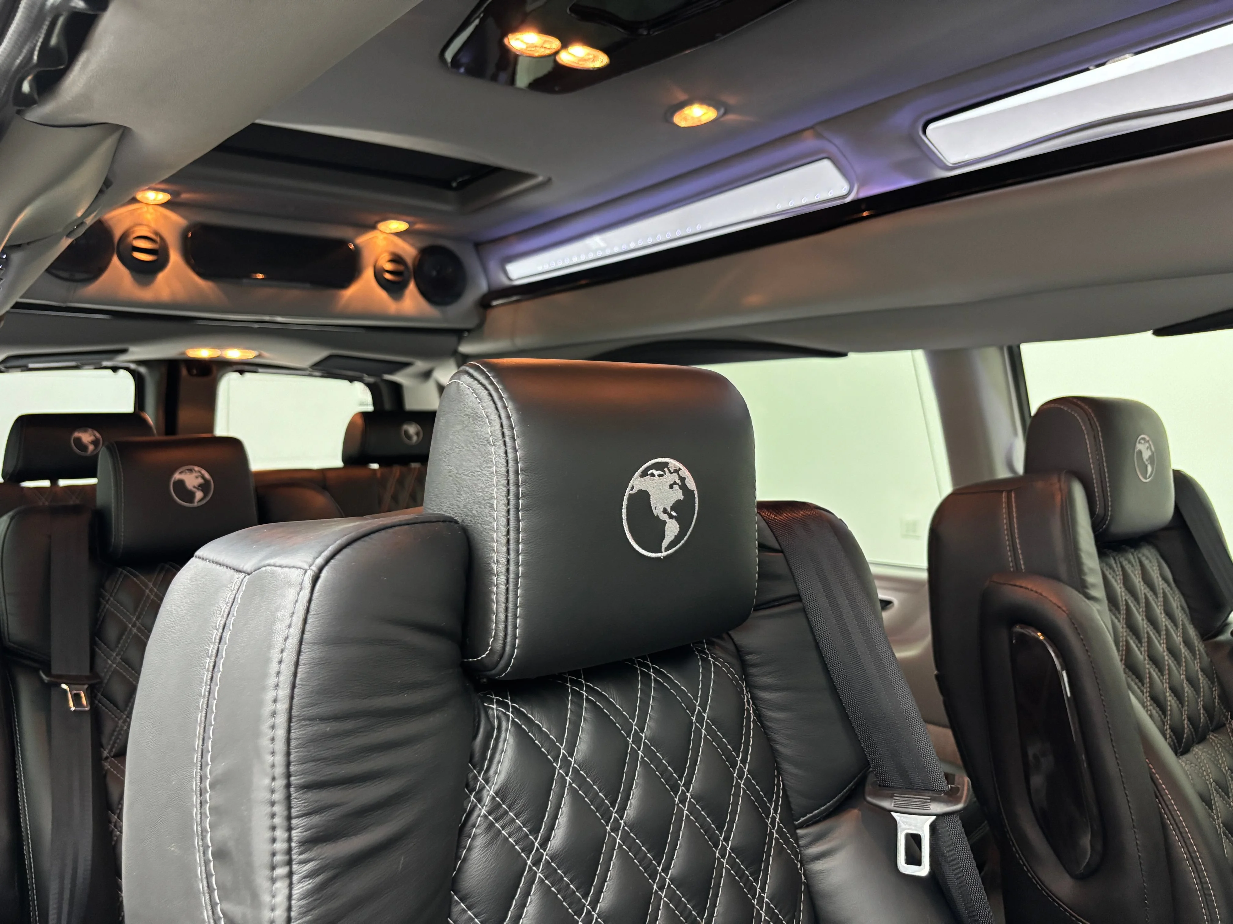 Used 2025 Onyx Black GMC Work Van image 43