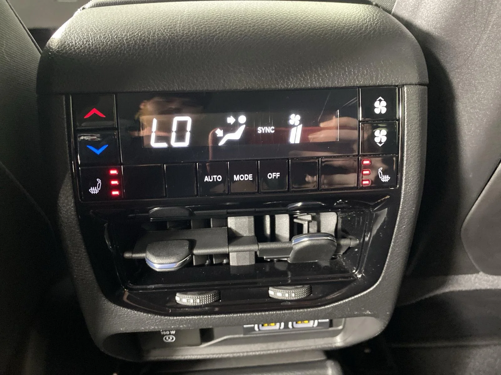 Used 2023 Bright White Clearcoat Jeep Limited image 31