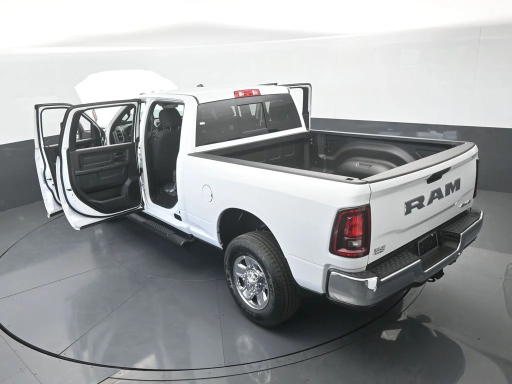 New 2026 Bright White Clear-Coat Exterior Paint RAM Tradesman image 68