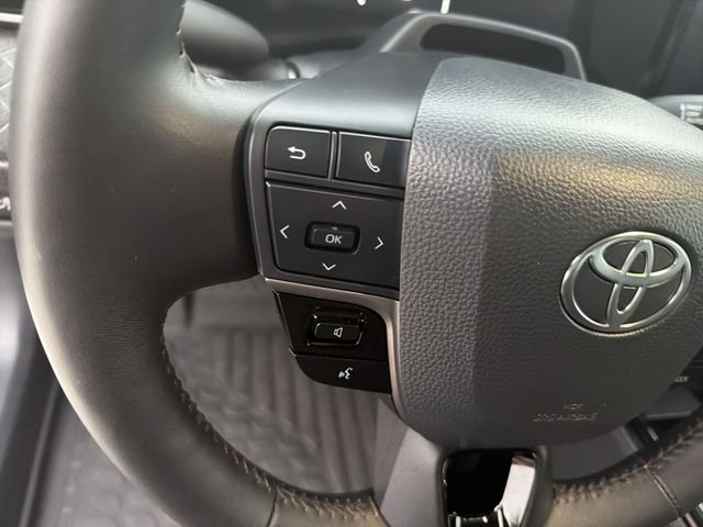 2026 Toyota Camry XLE - Photo 17