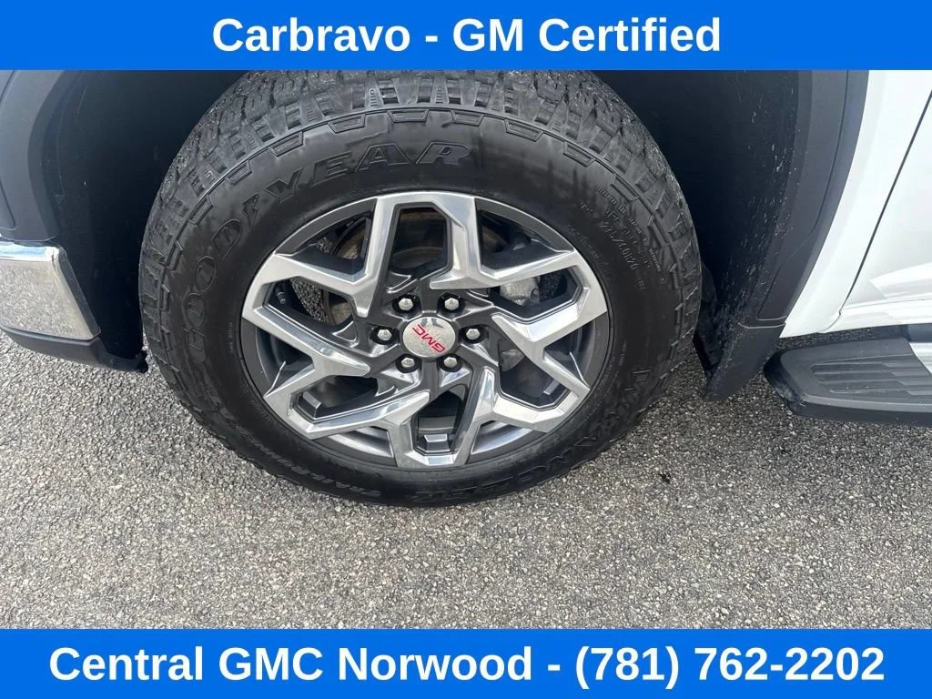 Used 2024 Summit White GMC SLT image 9