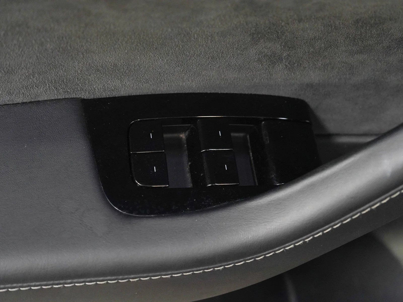 Used 2020 Blue Tesla Standard image 18