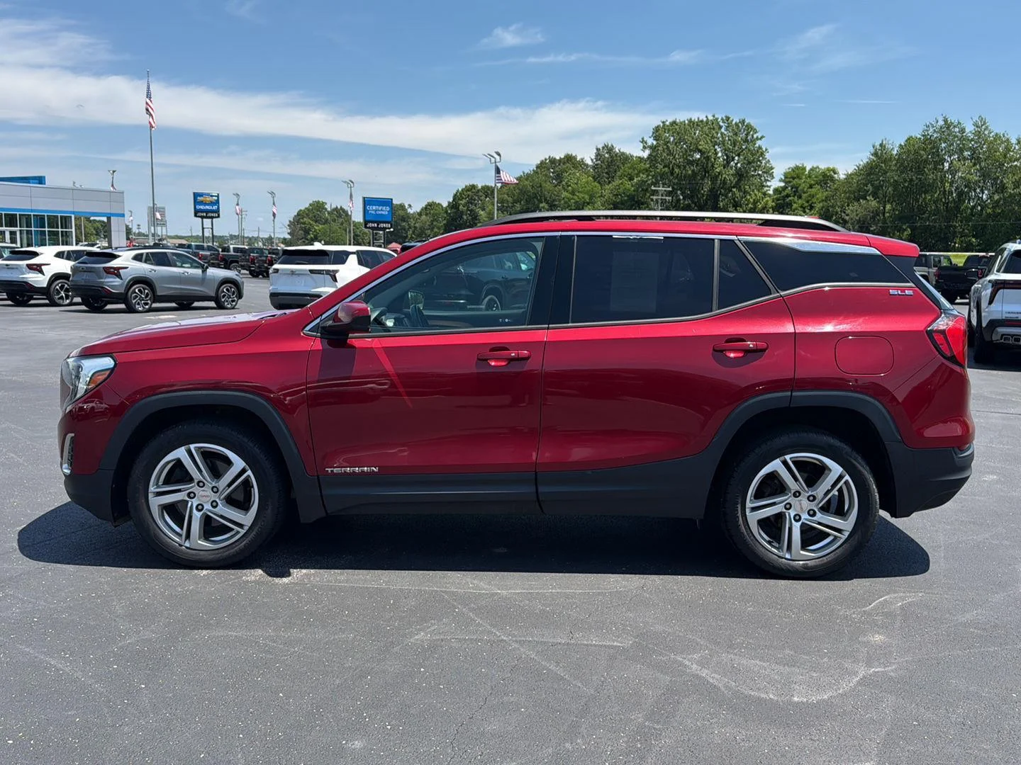 Used 2018 Red Quartz Tintcoat GMC SLE image 7