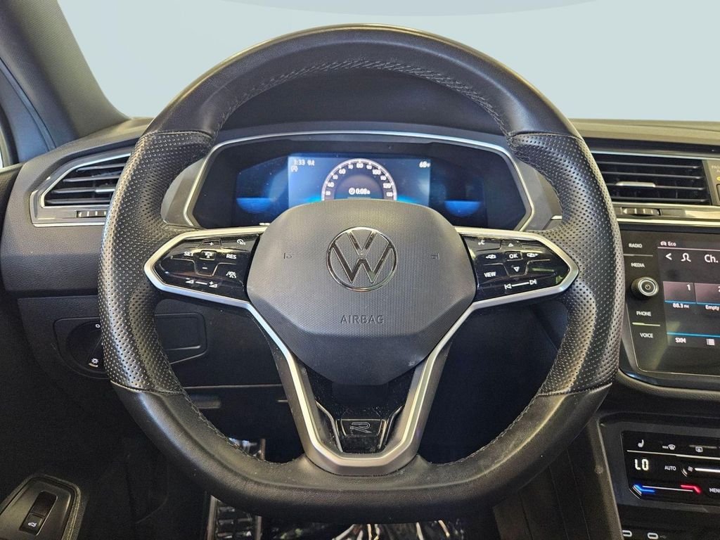 Used 2022 Silver Volkswagen 2.0T SE R-Line Black image 14