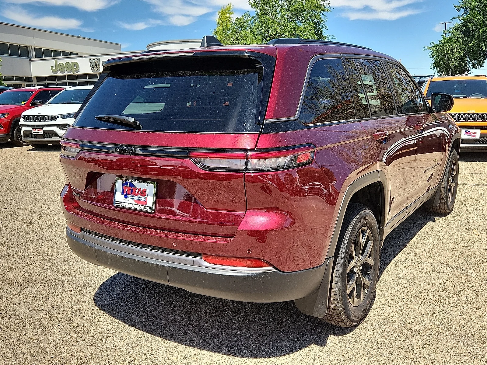 New 2026 Velvet Red Pearlcoat Jeep LAREDO ALTITUDE 4X4 image 4