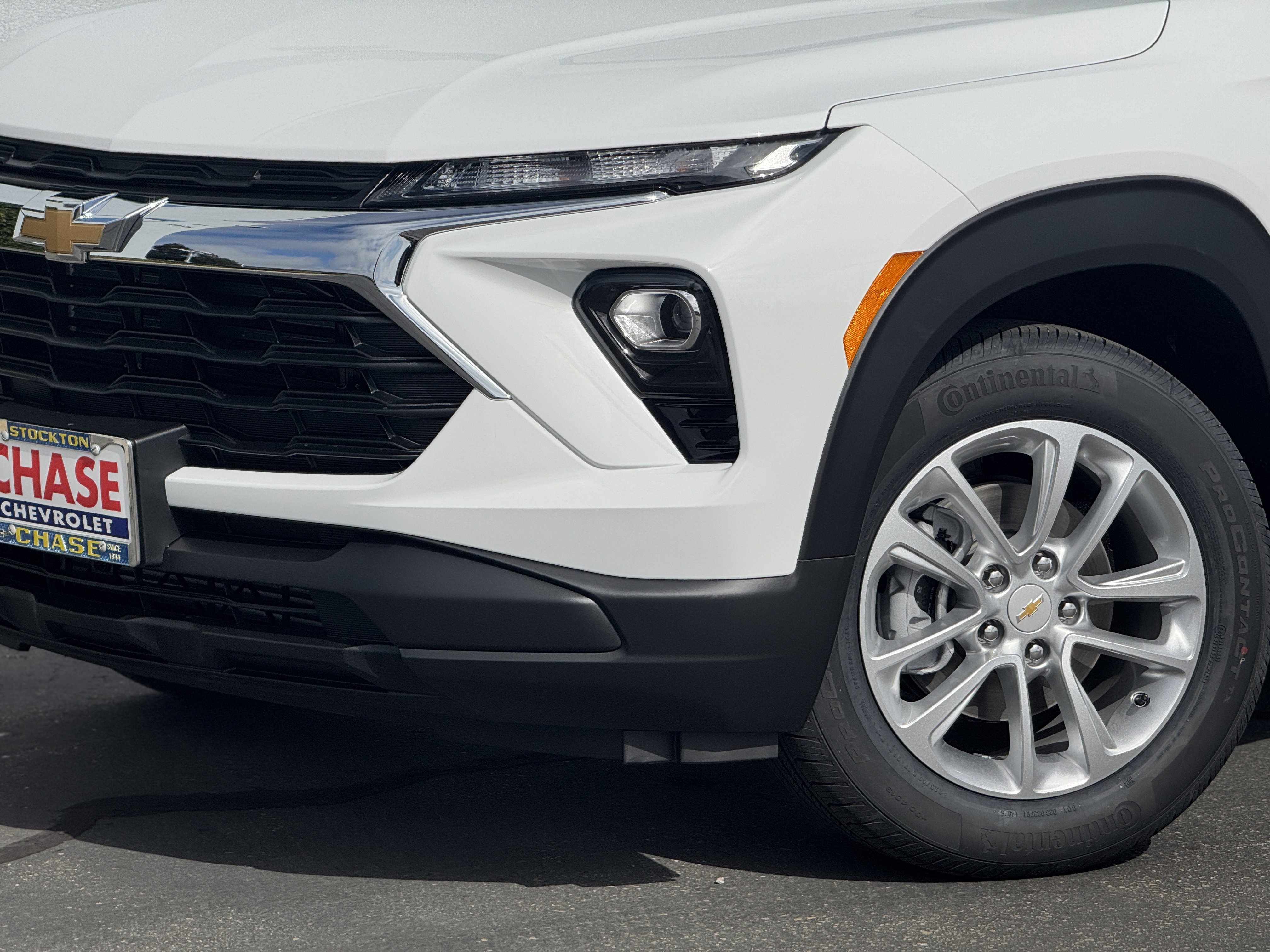 New 2026 Summit White Chevrolet LS image 3