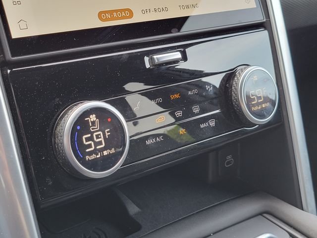 Used 2025 Bronze Land Rover Dynamic SE image 38