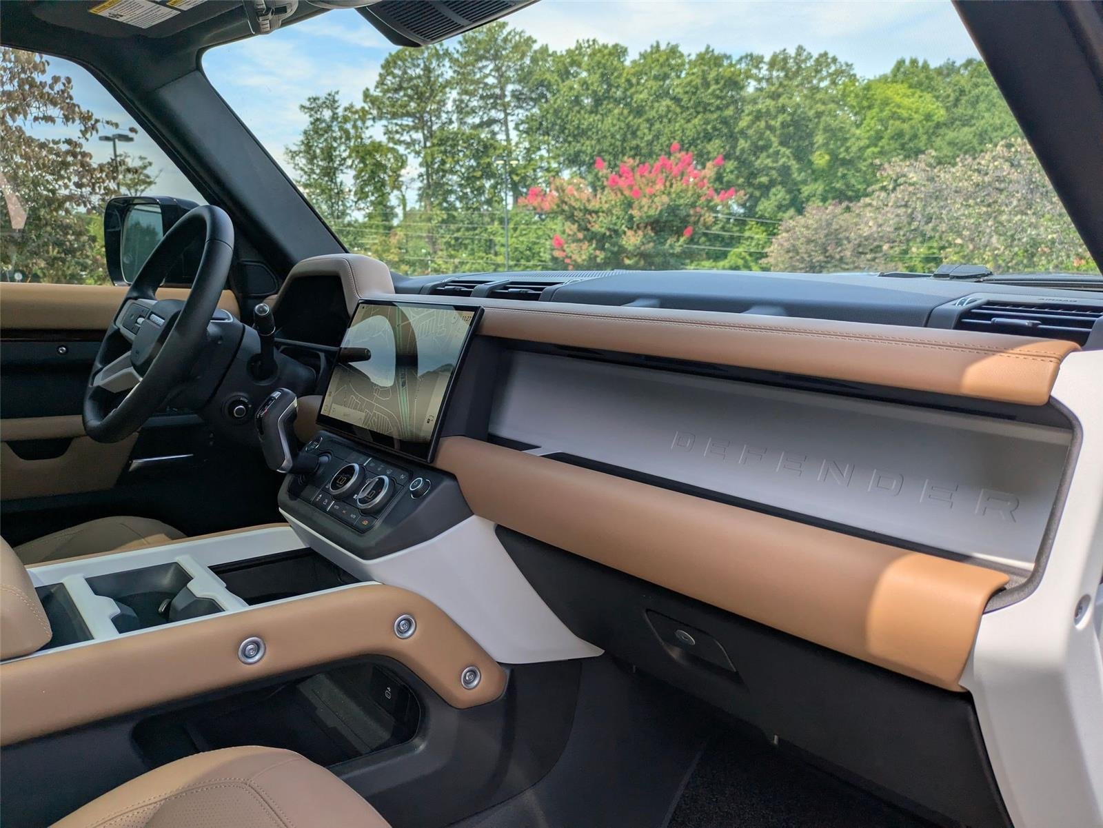 New 2026 Sedona Red Metallic Land Rover S image 39