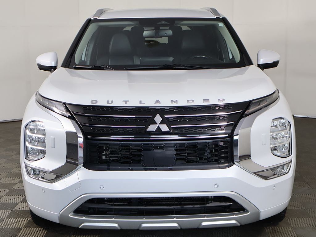 Used 2022 White Mitsubishi SEL image 14