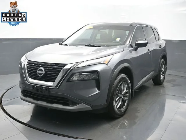 Used 2022 Gray Nissan S image 1