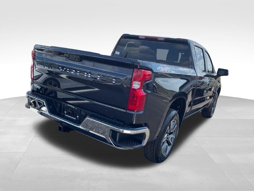 Used 2024 Gray Chevrolet LT image 5