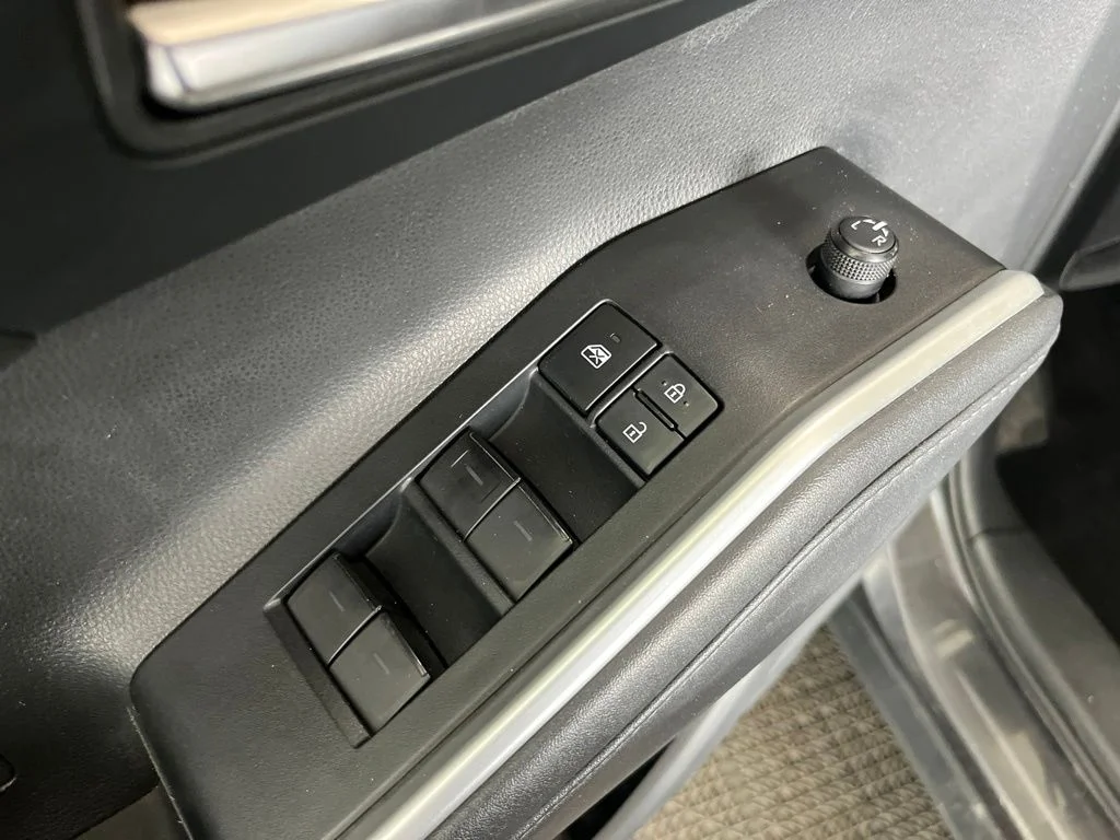 Used 2020 Gray Toyota XLE image 5