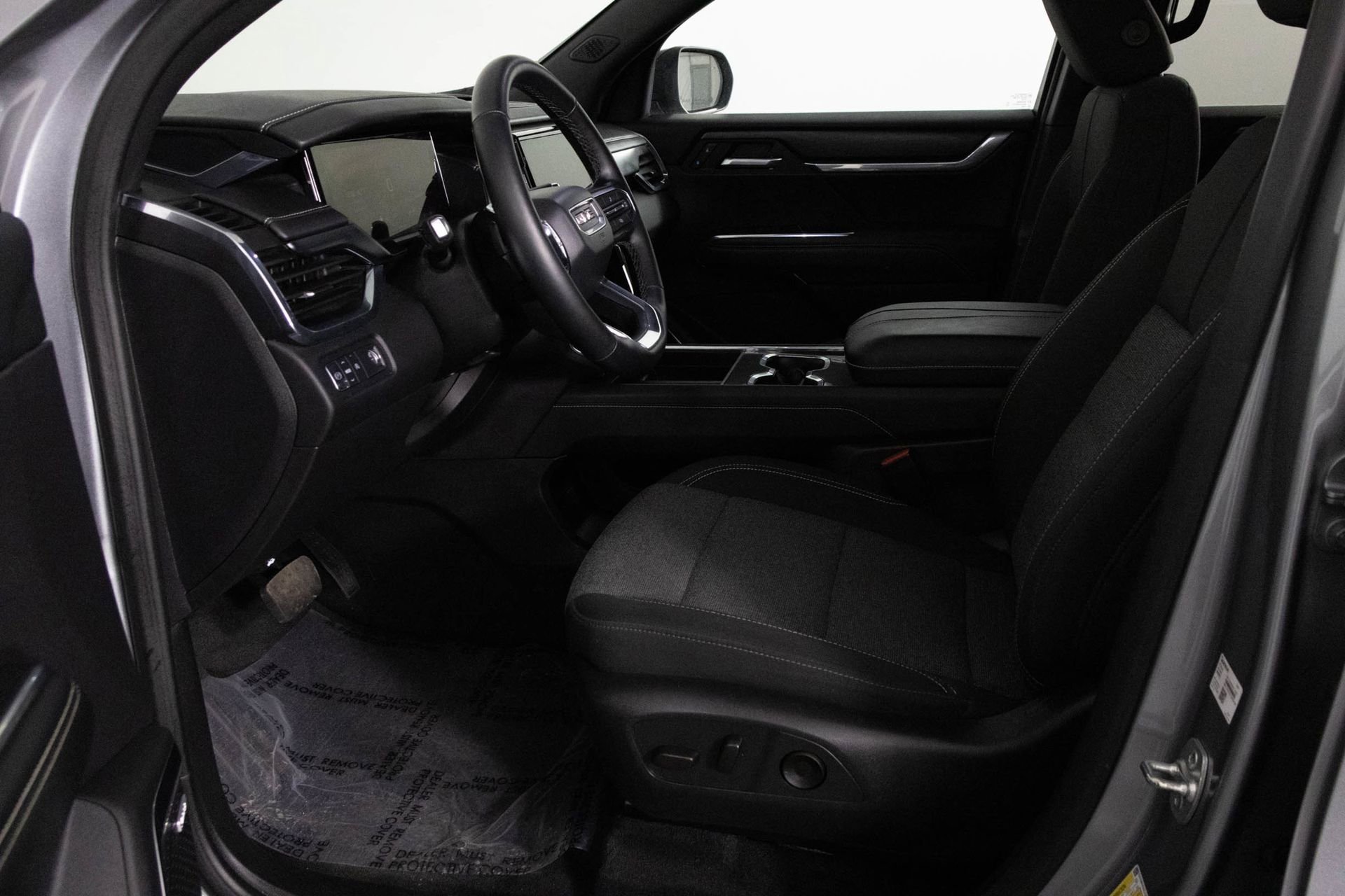 2025 GMC ACADIA - Image 16