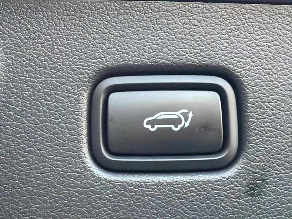 Used 2025 Black Hyundai XRT image 19