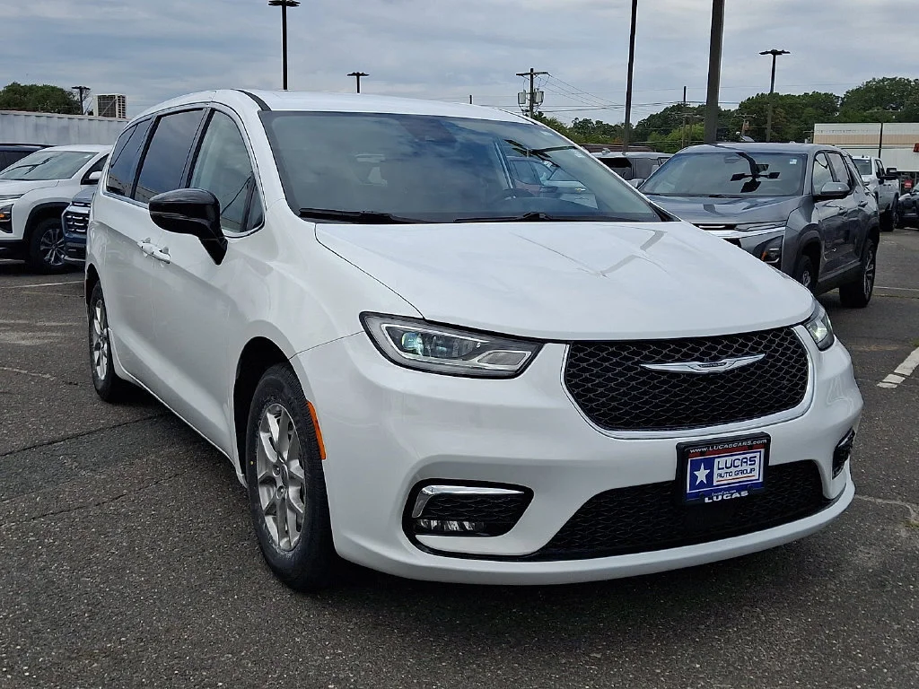 Used 2024 Bright White Cl Chrysler Touring L image 2