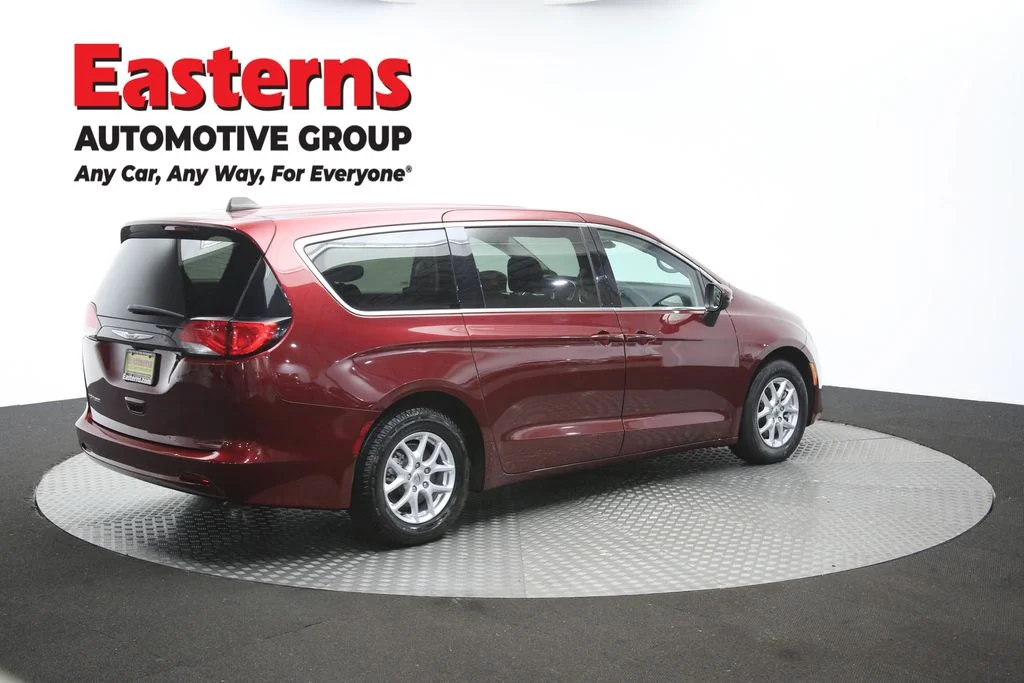 Used 2023 Red Chrysler LX image 41