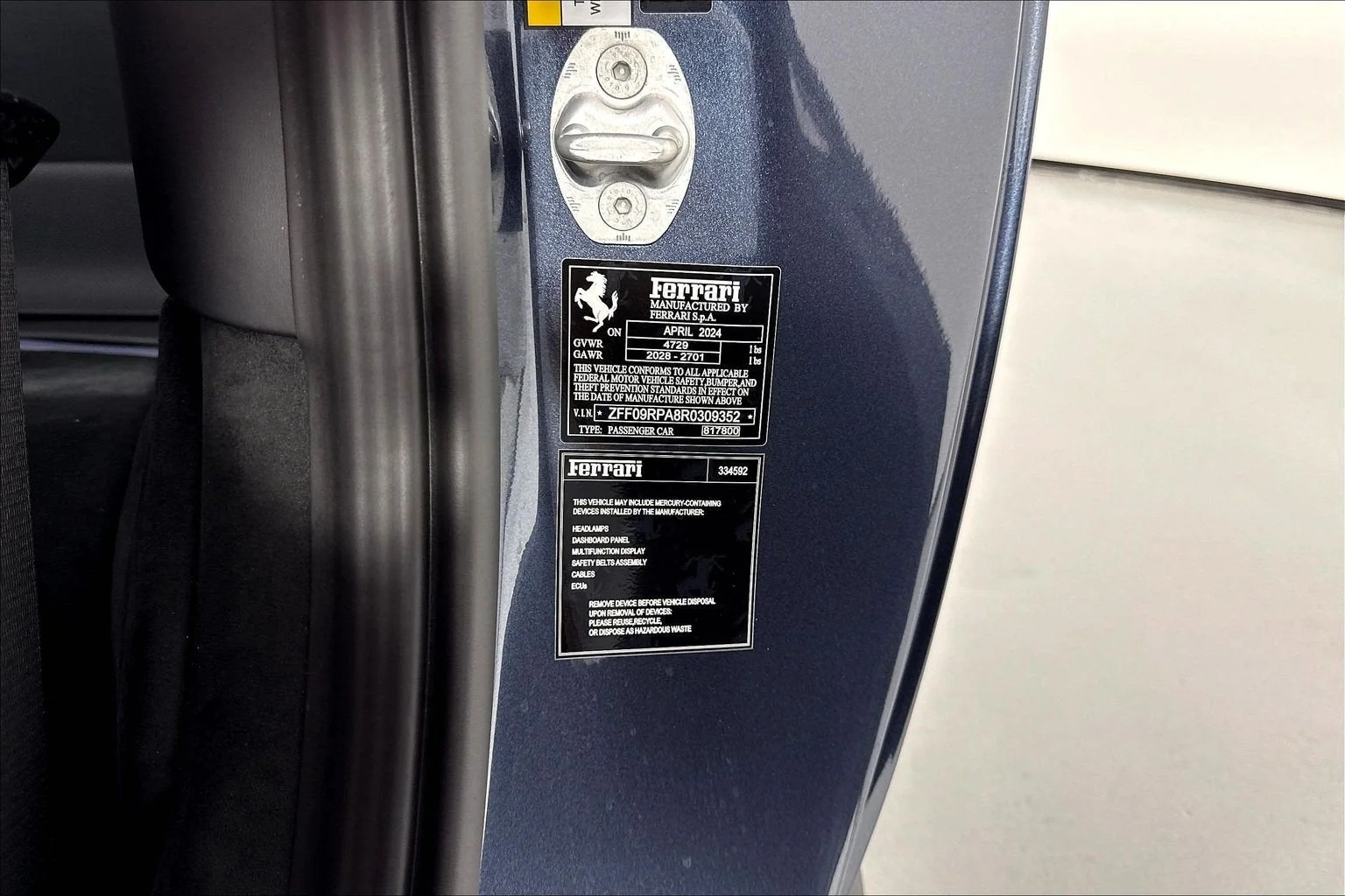 Used 2024 Blu Roma Ferrari Spider image 18