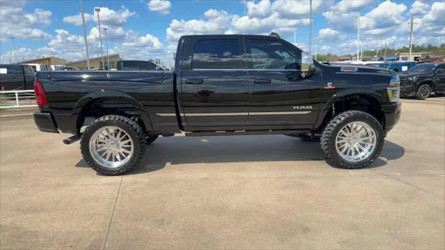 New 2026 Diamond Black Crystal Pearl-Coat Exterior Paint RAM Limited image 2