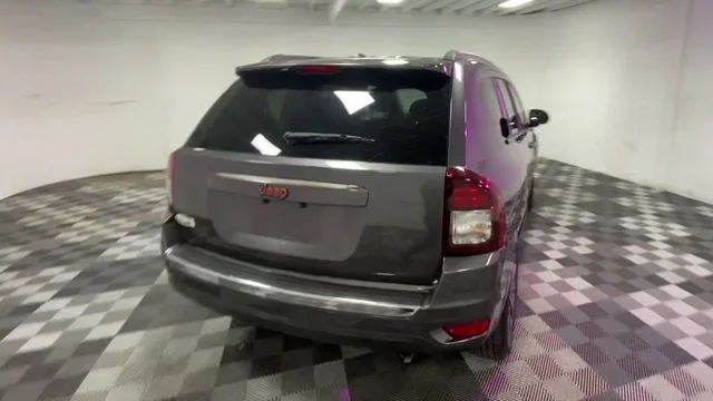 Used 2016 Gray Jeep Sport image 3
