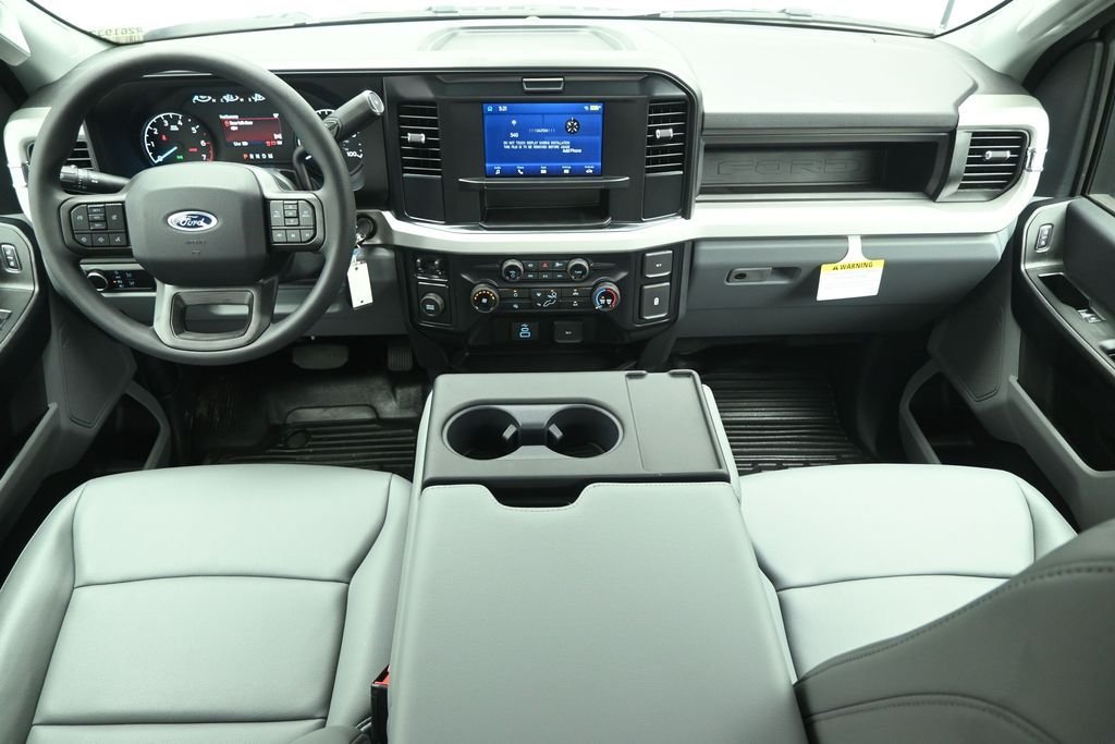 New 2026 Oxford White Ford XL image 16