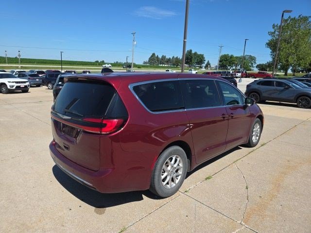Certified Used 2023 Velvet Red Pearlcoat Chrysler Touring L image 7