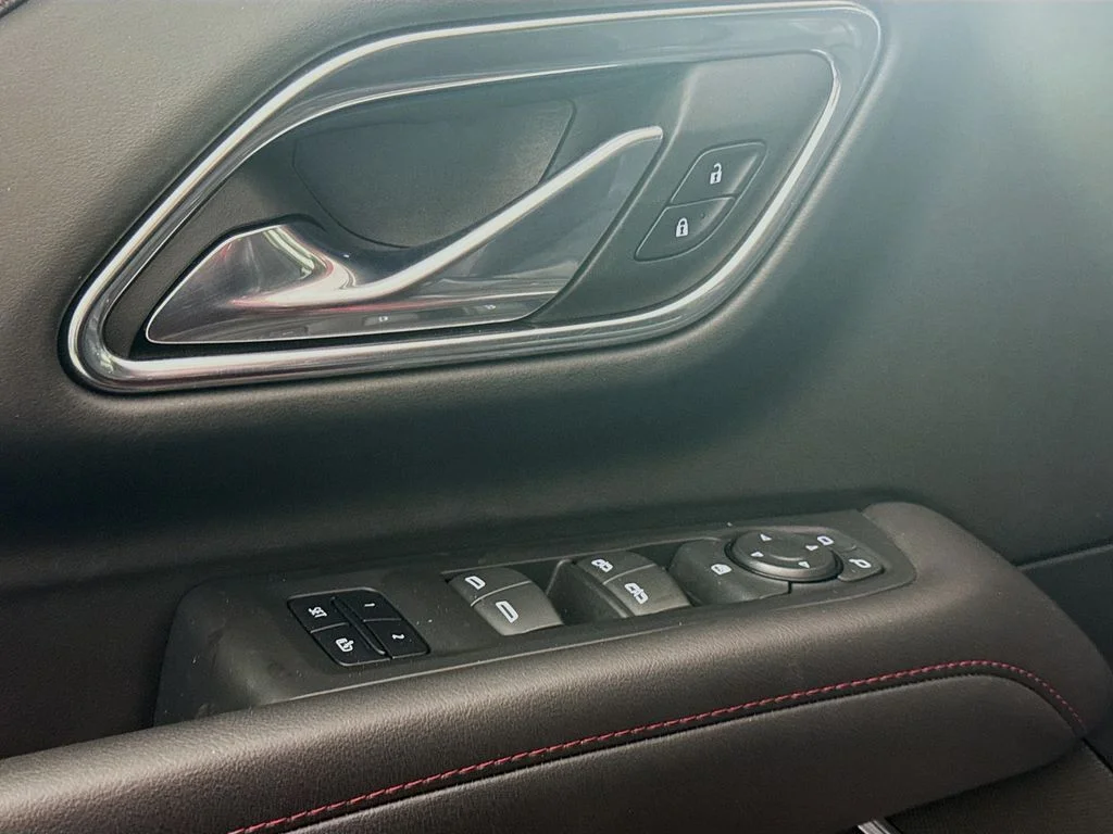 Used 2023 Red Chevrolet RST image 18