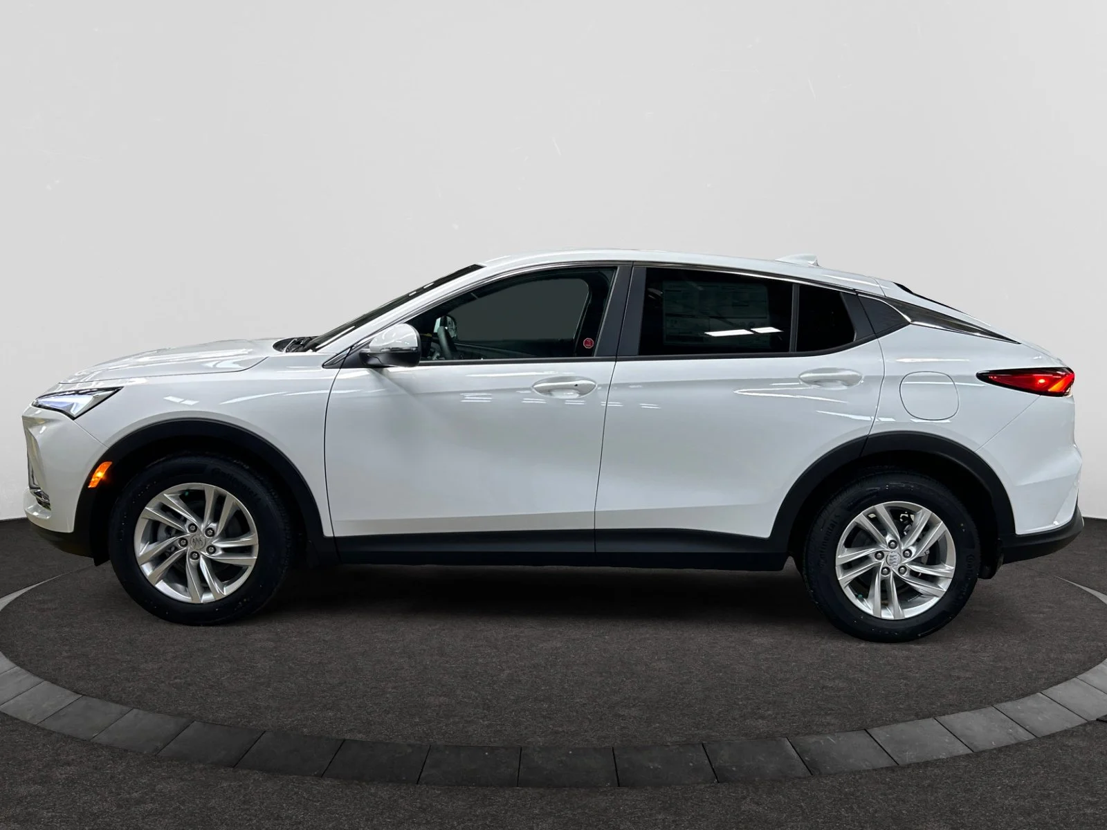 New 2026 Summit White Buick Preferred image 2