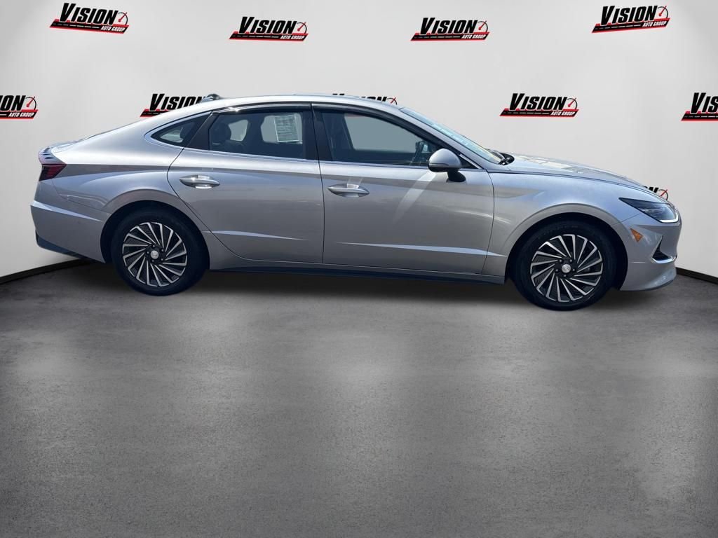 Used 2023 Silver Hyundai Limited image 4