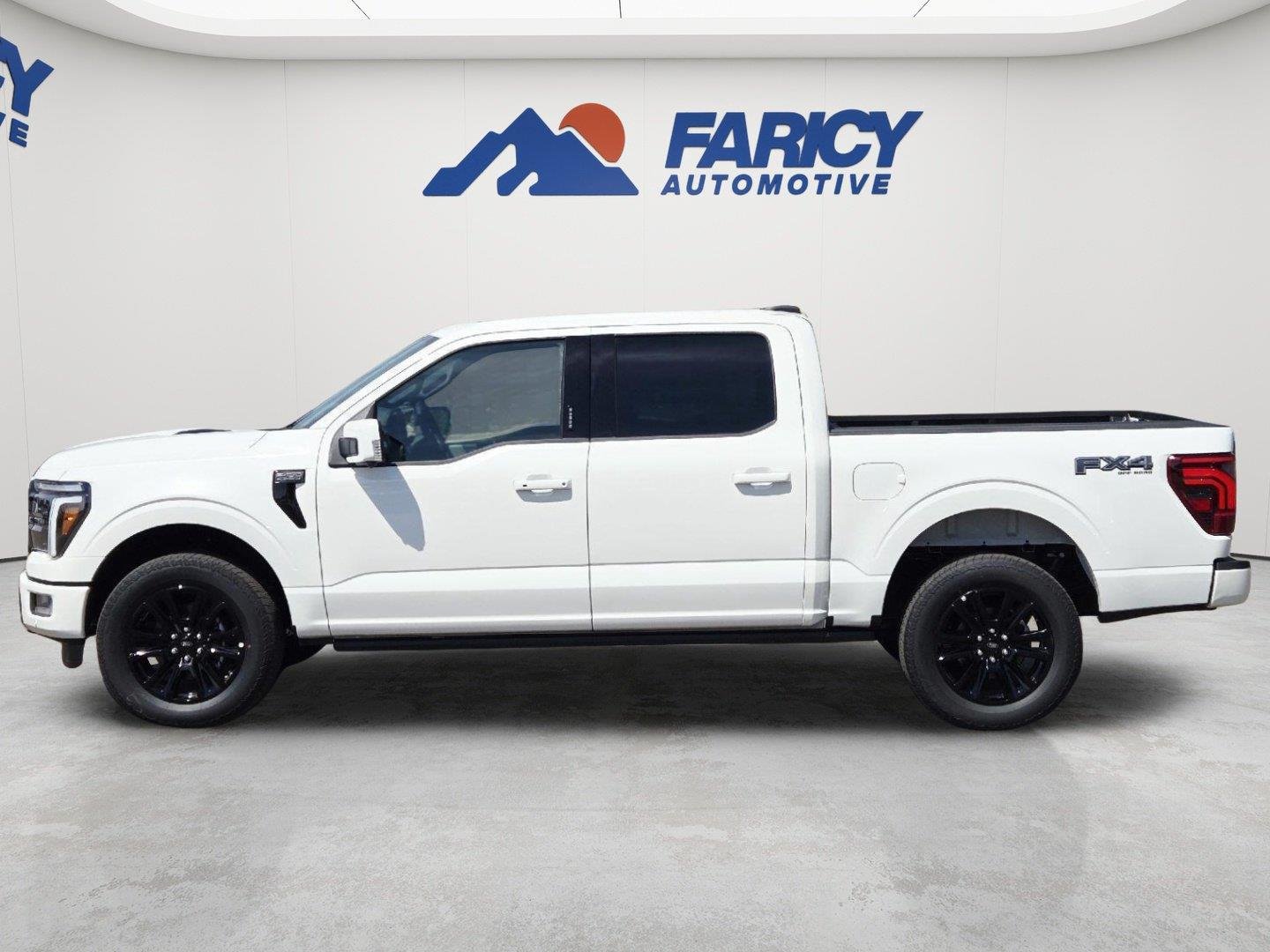 New 2026 Star White Metallic Tri-Coat Ford Platinum® image 3